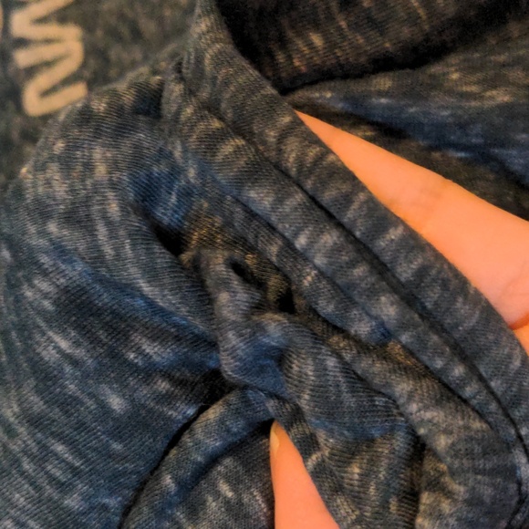 Zoe + Liv XXL NASA tshirt (junior sizing) - Picture 5 of 5